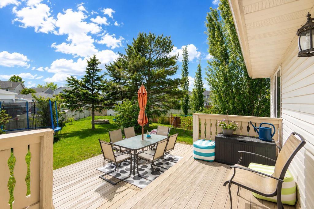 Photo of 27 Erin Green Place SE, Calgary, AB T2B 3C2 (MLS # A2318315)
