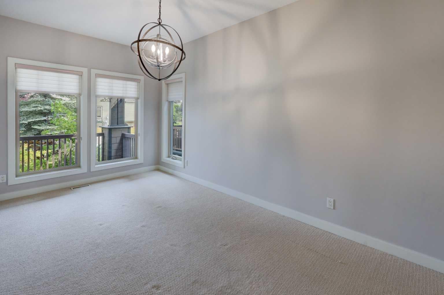 103 Bridle Estates Mews SW