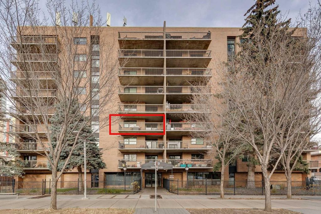 Photo of 220 13 Avenue SW #403, Calgary, AB T2R 1L6 (MLS # A2270727)