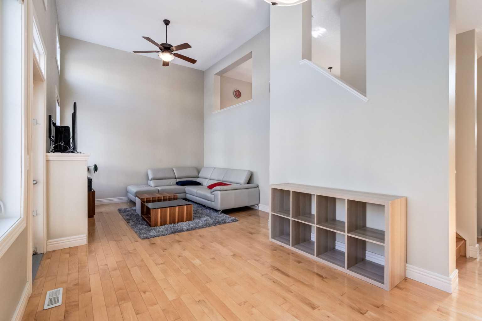 37 Royal Oak Plaza NW