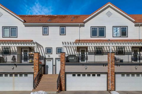 37 Royal Oak Plaza NW Calgary AB T3G 0B3