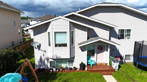 Photo of 5804 12 AVE Ave, Edson, AB T7E 1X2 (MLS # A2324014)