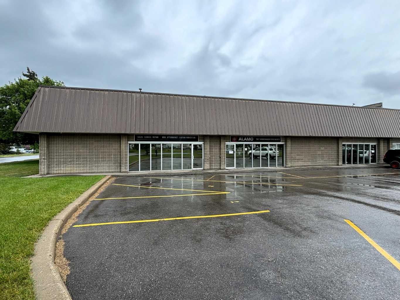 5225 6 Street NE 29/30