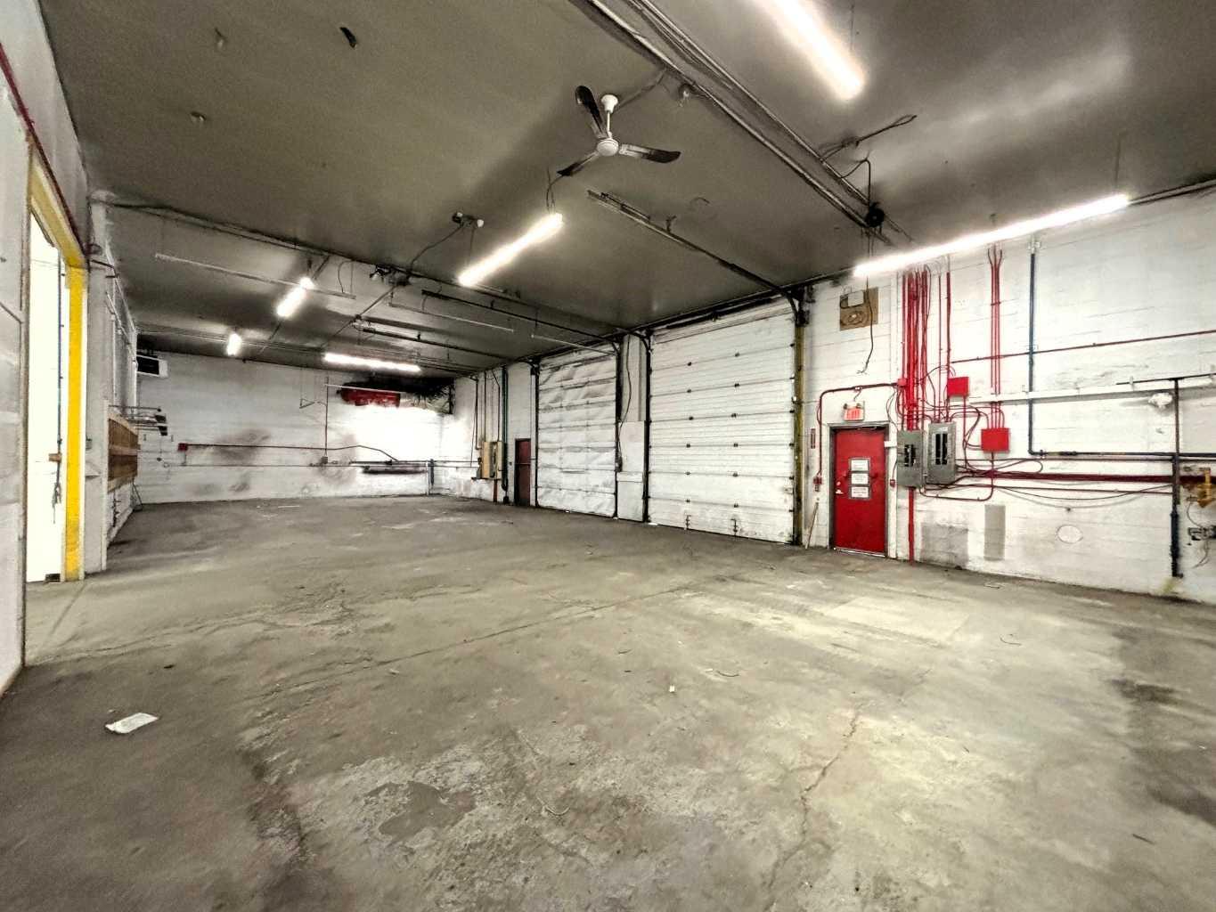 5225 6 Street NE 29/30