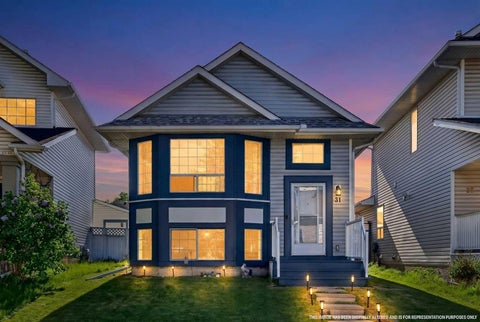 Photo of 31 Martinridge Grove NE, Calgary, AB T3J 3M2 (MLS # A2320179)