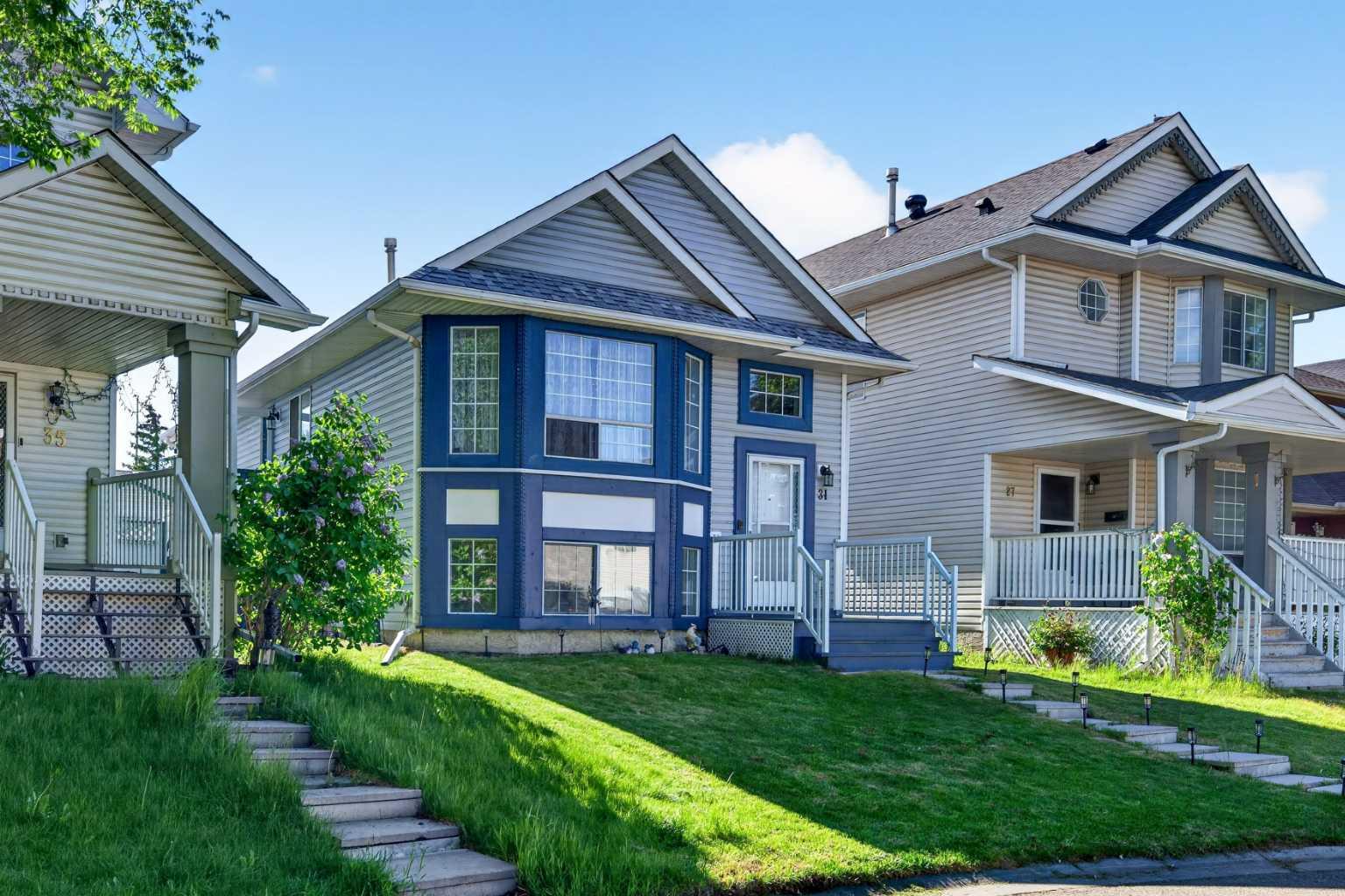 31 Martinridge Grove NE