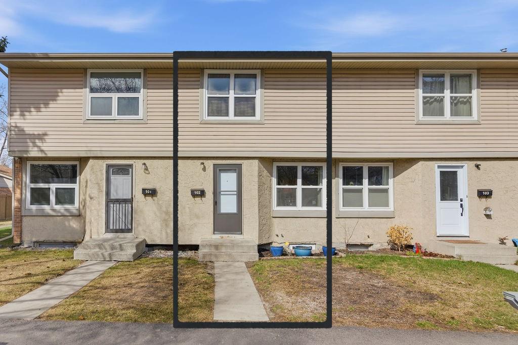 123 Queensland Drive SE 102