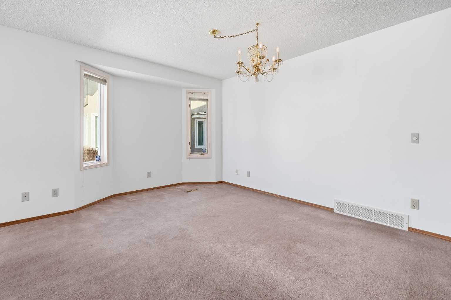 12 Arbour Cliff Close NW