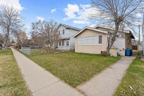 Photo of 216 15 Avenue NW, Calgary, AB T2M 0G8 (MLS # A2283011)