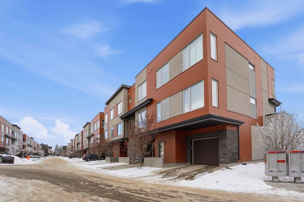 Photo of 84 Shawnee Common SW, Calgary, AB T2Y 0P9 (MLS # A2278103)