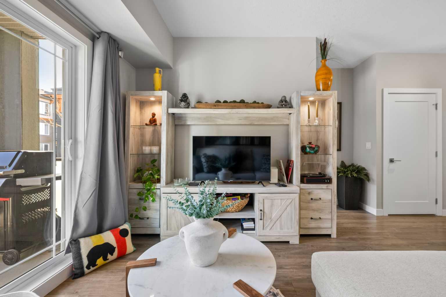 150 Auburn Meadows Manor SE 212