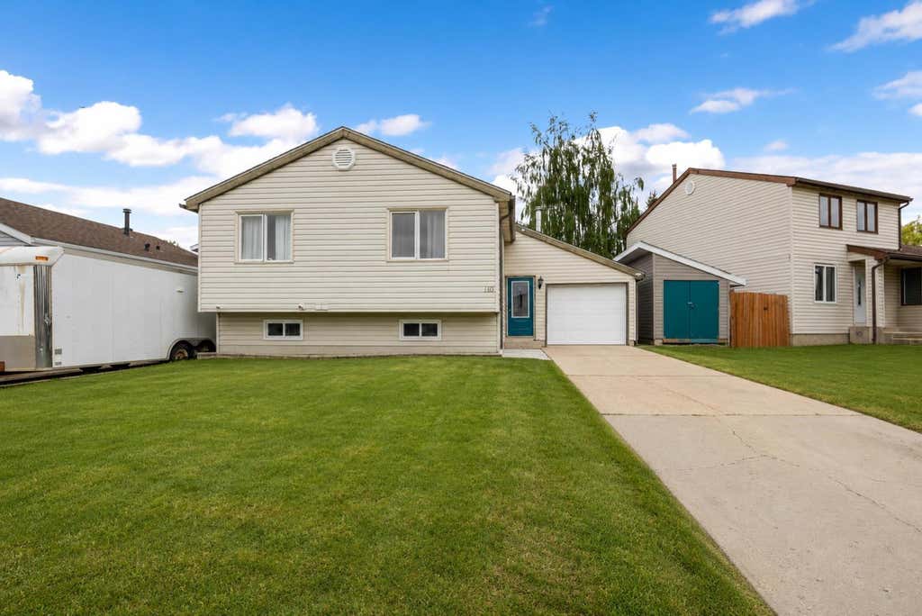 Photo of 110 Bird Crescent, Fort McMurray, AB T9K 0G9 (MLS # A2318689)