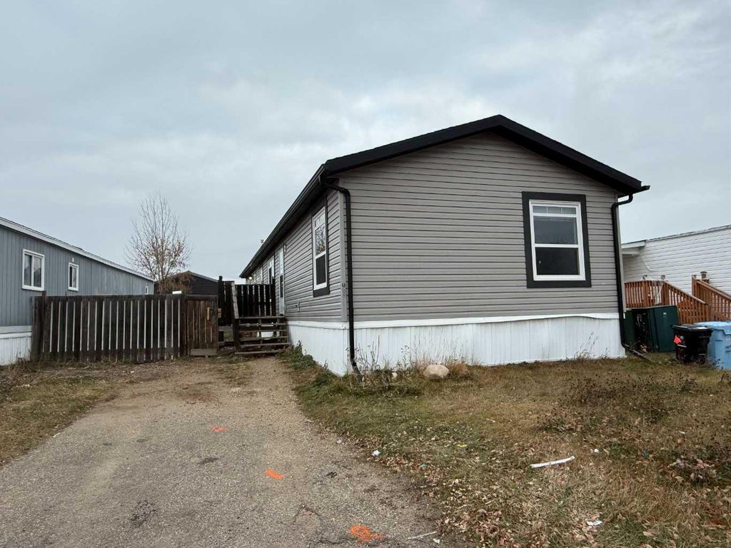 Photo of 109 Card Crescent, Fort McMurray, AB T9K 2H6 (MLS # A2286769)