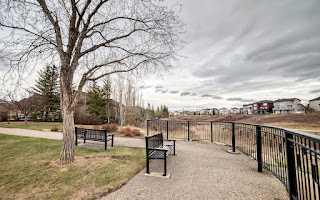 225 Kincora Heights NW