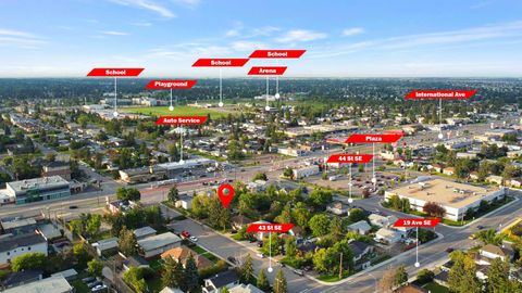 1812 43 Street SE Calgary AB T2B 1G9