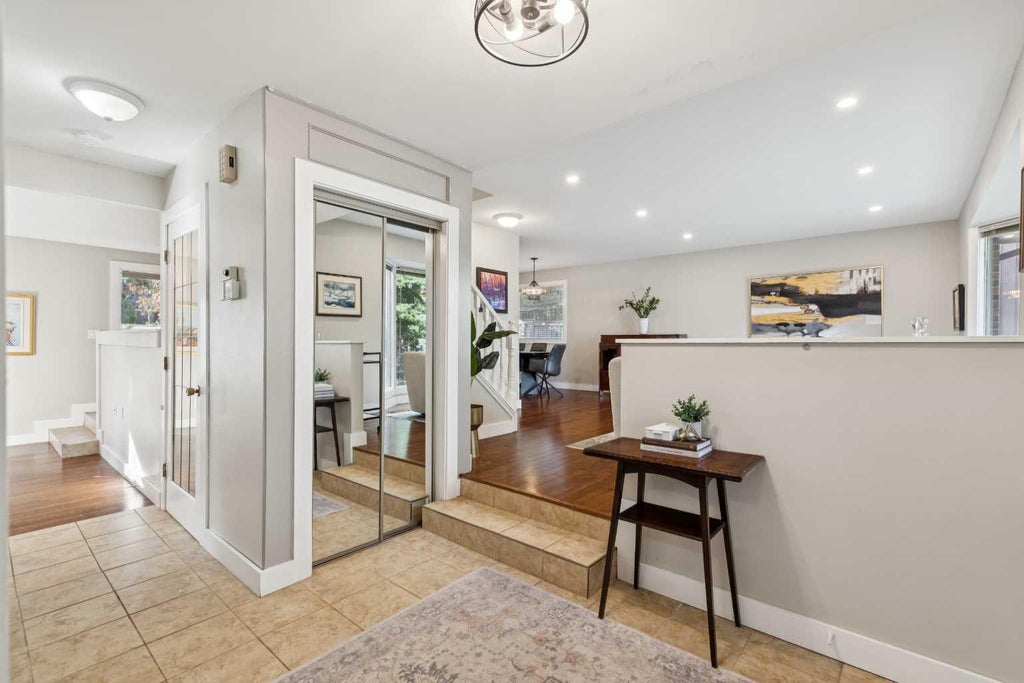Photo of 7 Woodgreen Crescent SW, Calgary, AB T2W 4A4 (MLS # A2349261)
