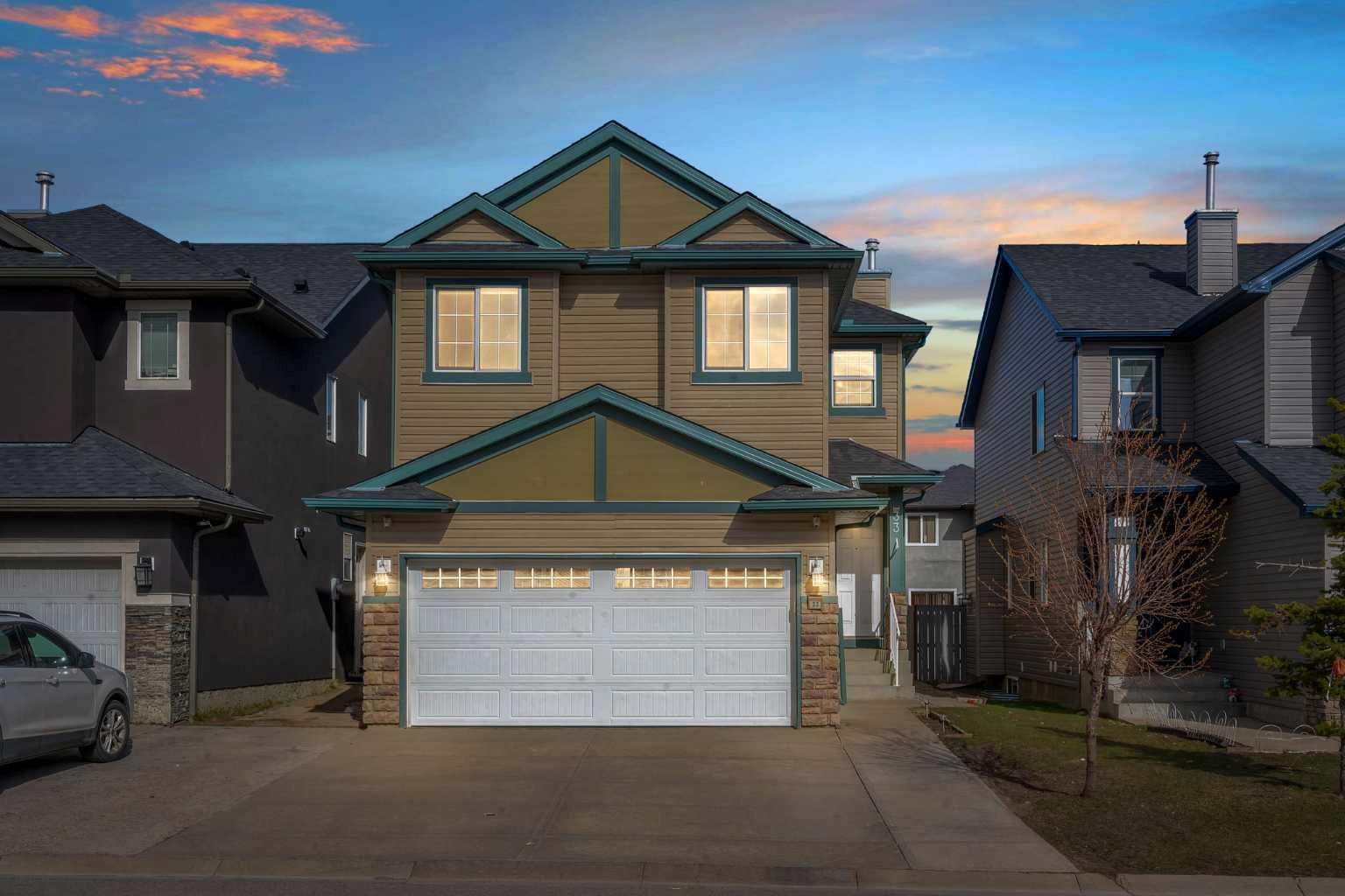 33 saddlecrest Crescent NE