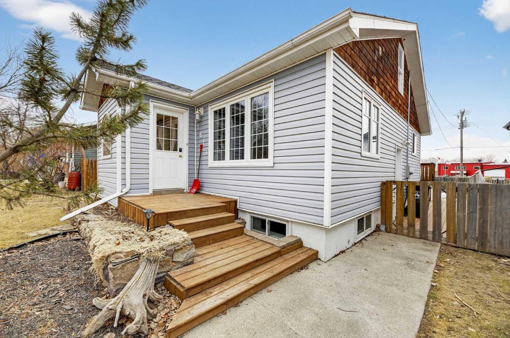 Photo of 1617 Alberta Street, Crossfield, AB T0M 0S0 (MLS # A2295807)