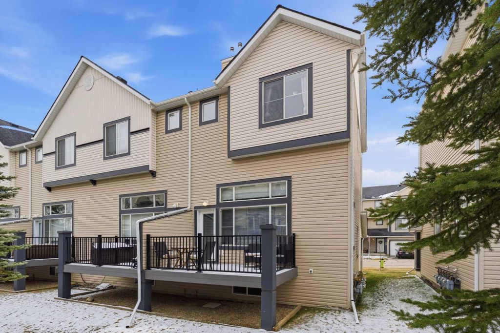 Photo of 166 Everhollow Heights SW, Calgary, AB T2Y 5B3 (MLS # A2305420)