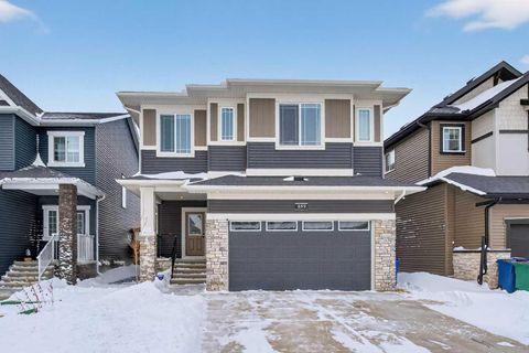 553 Baywater Manor SW Airdrie AB T4B 5R7