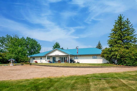 Photo of NW 12-44-10-W4, Rural Flagstaff County, AB T0B 1V0 (MLS # A2230005)