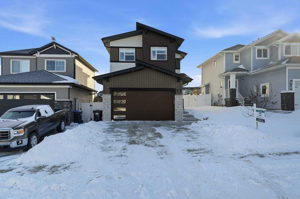 Photo of 20 Cole Way, Sylvan Lake, AB T4S 1K2 (MLS # A2287620)