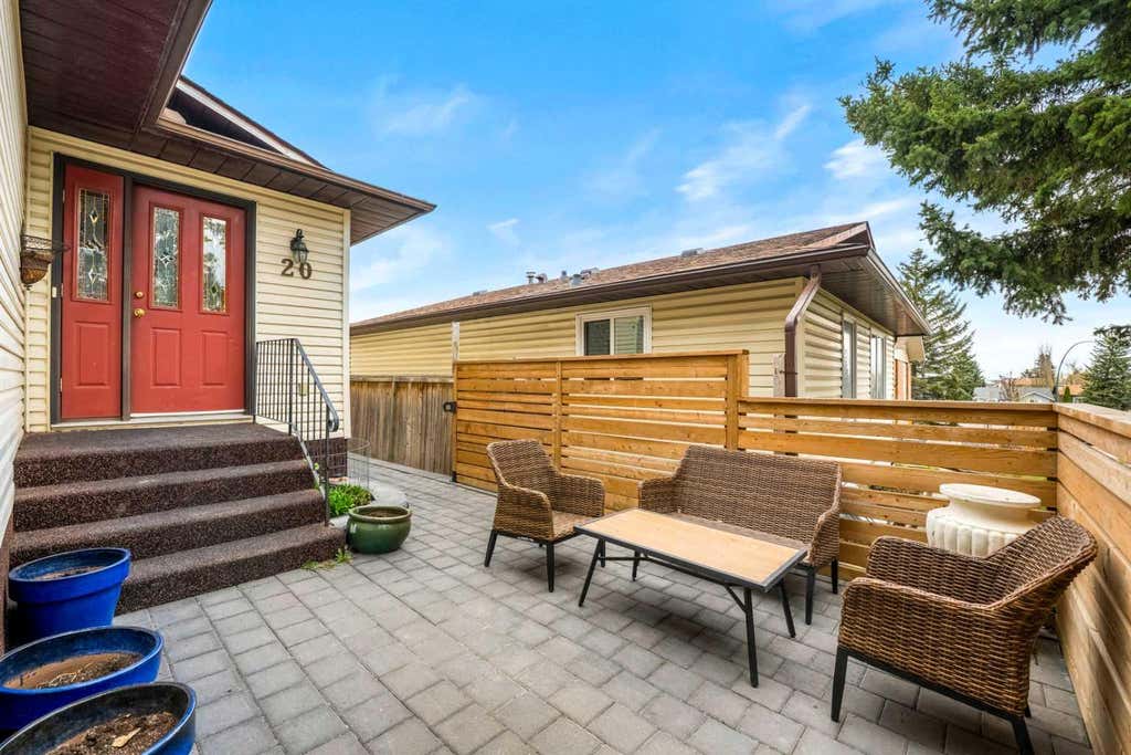 Photo of 20 Bedwood Hill NE, Calgary, AB T3K 1L9 (MLS # A2335316)