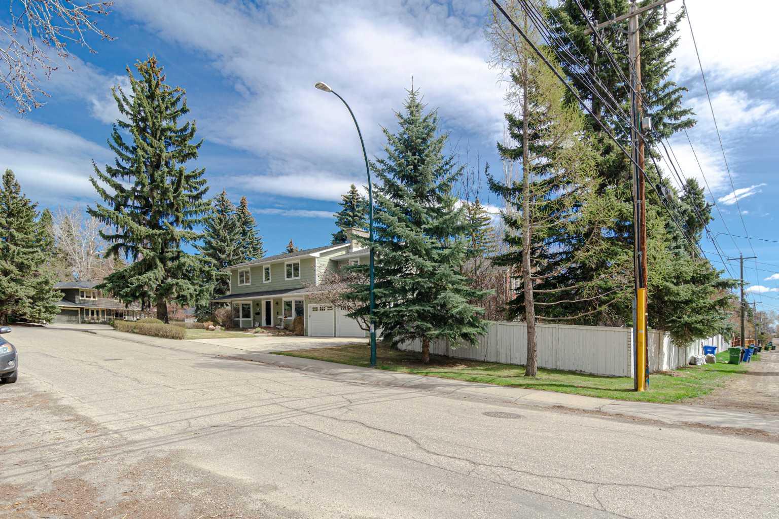 1239 Beverley Boulevard SW