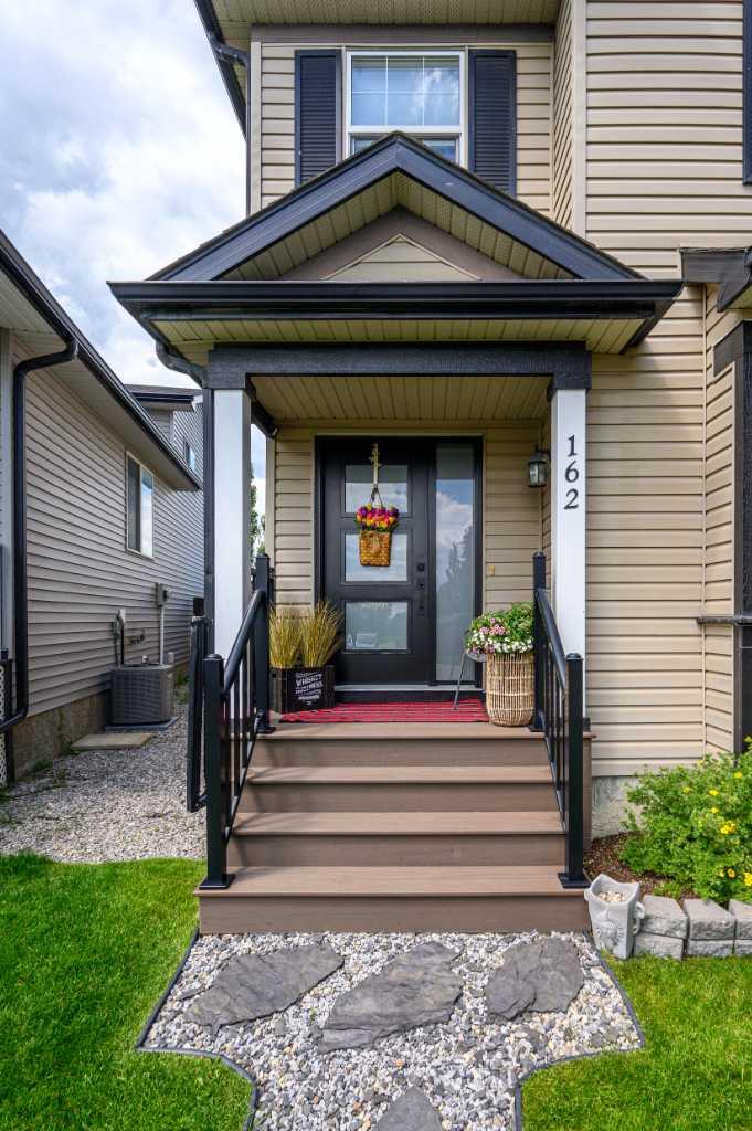 162 Citadel Mesa Close NW
