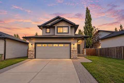 Photo of 8 Irving Crescent, Red Deer, AB T4R 3R9 (MLS # A2347821)