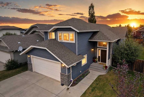 Photo of 34 Bowman Circle, Sylvan Lake, AB T4S 0H9 (MLS # A2342299)