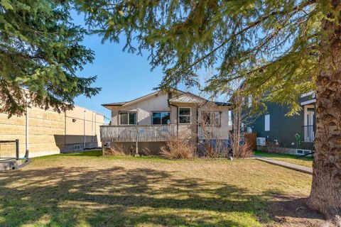 Photo of 412 23 Avenue NE, Calgary, AB T2E 1V9 (MLS # A2285446)