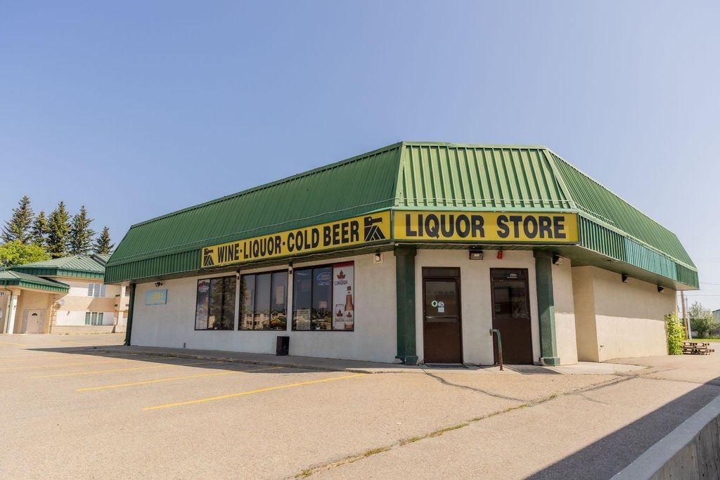 Photo of 4819 45 Street, Rocky Mountain House, AB T4T 1A9 (MLS # A2296507)