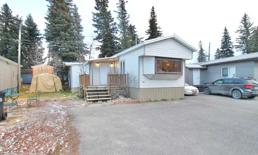 Photo of 726 Carmichael Lane #11, Hinton, AB T7V 1T1 (MLS # A2347197)