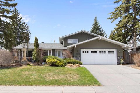 Photo of 656 Willow Brook Drive SE, Calgary, AB T2J 1N8 (MLS # A2302207)