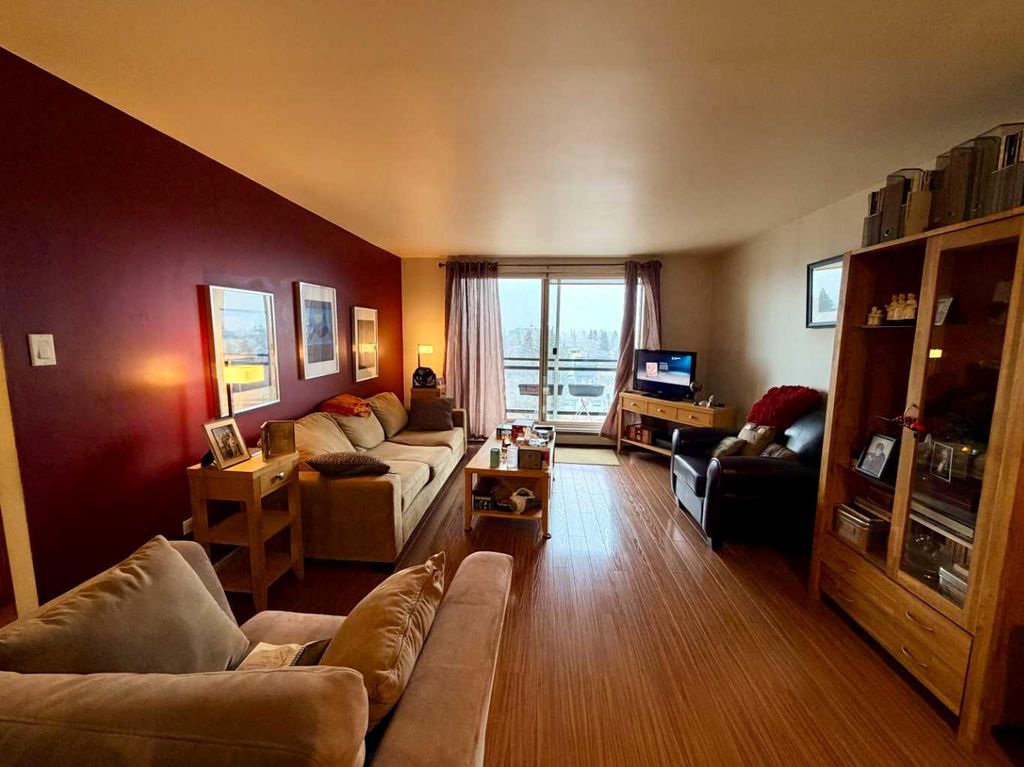 Photo of 1022 16 Avenue NW #702, Calgary, AB T2M 0K5 (MLS # A2291297)