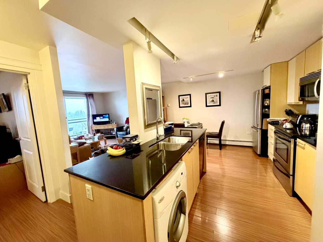 1022 16 Avenue NW 702