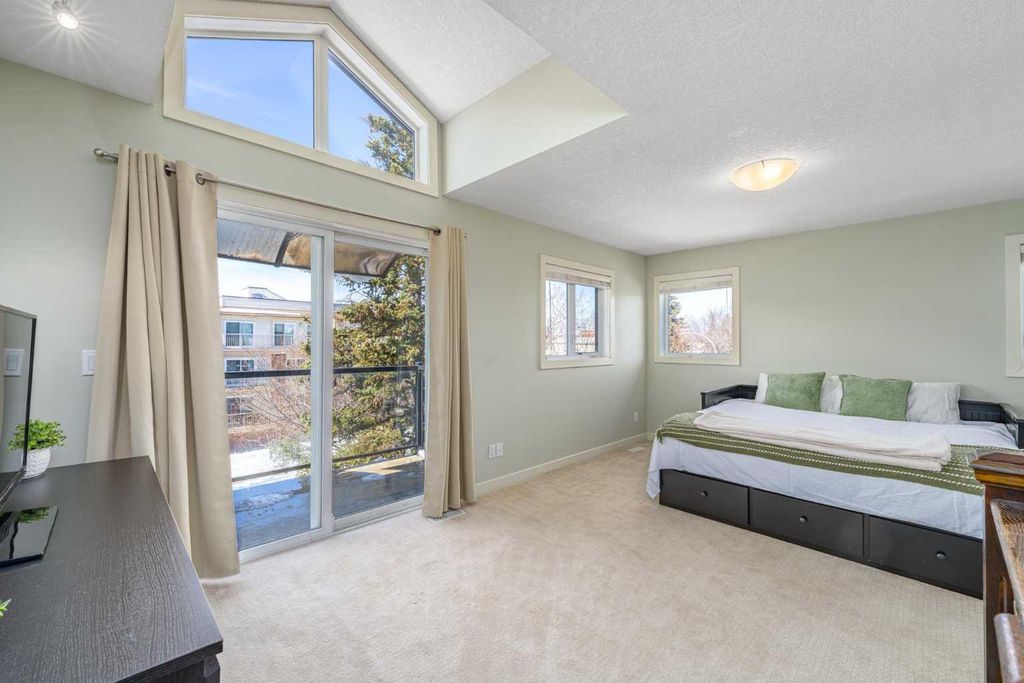 Photo of 808 4 Street NE #1, Calgary, AB T2E 3T1 (MLS # A2299476)