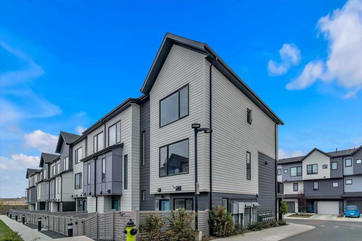 203 Evanscrest Square NW