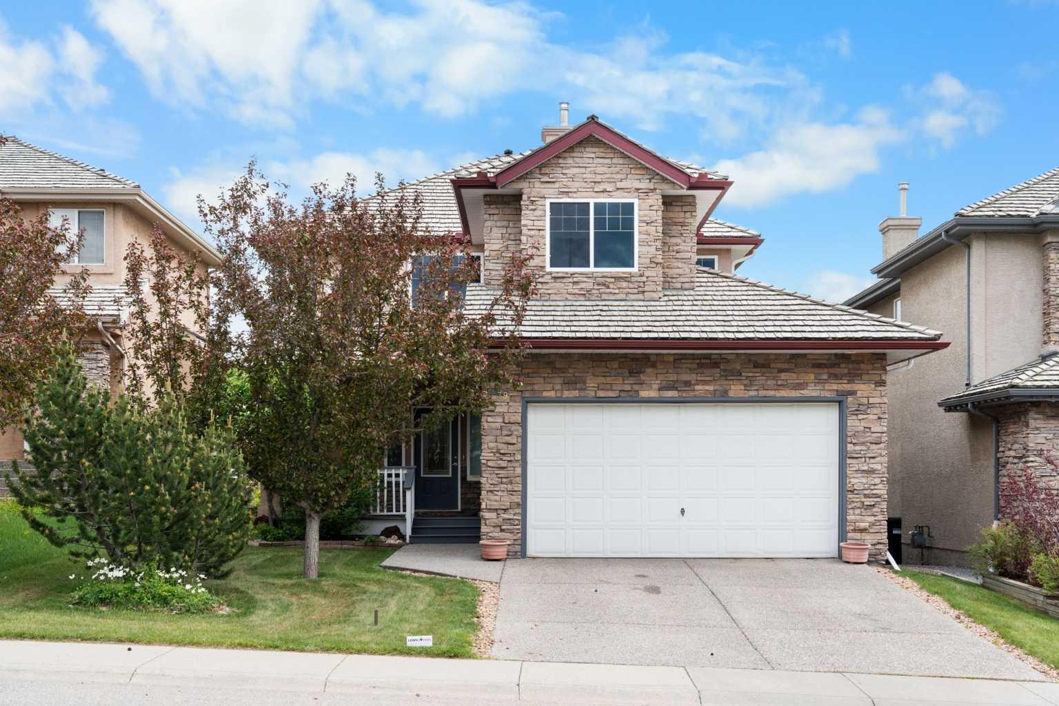 79 Royal Crest Way NW