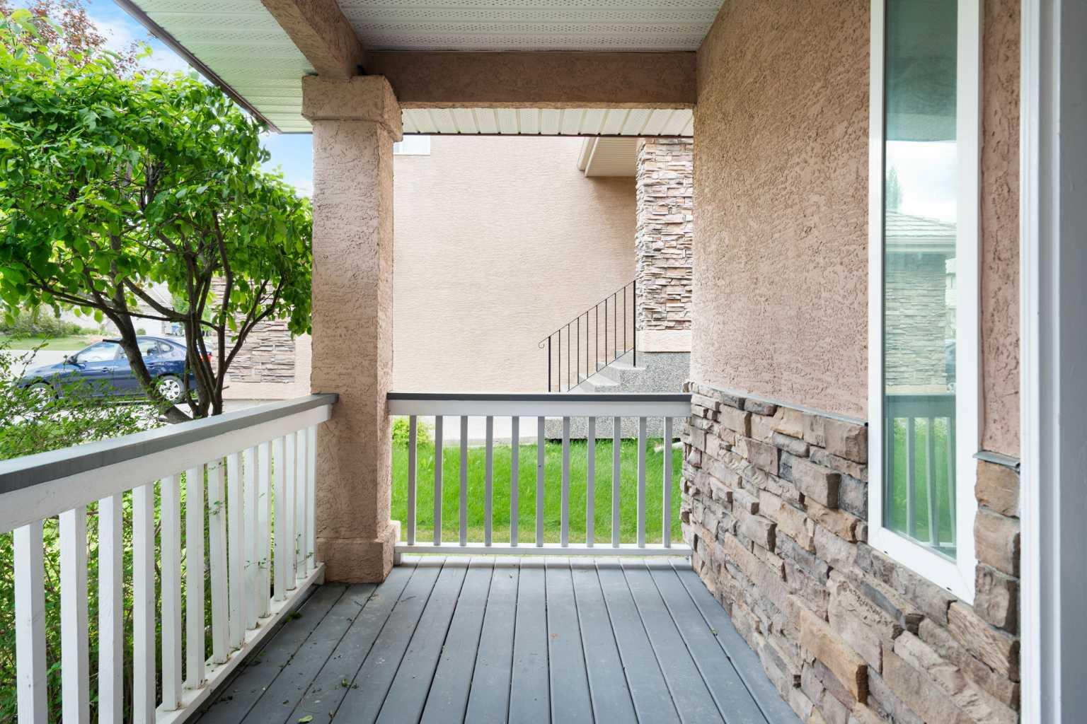 79 Royal Crest Way NW