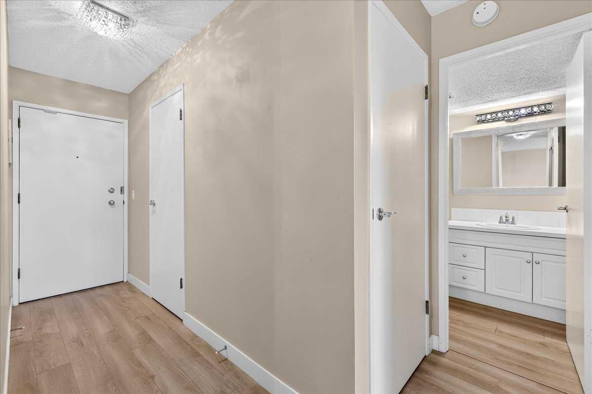 521 57 Avenue SW 306