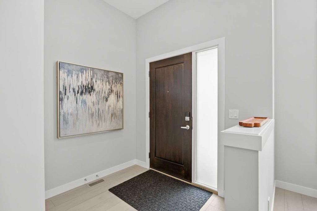 Photo of 108 Wolf Crescent, Okotoks, AB T1S 5X1 (MLS # A2325007)