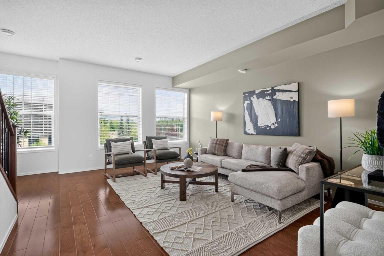43 Springborough Boulevard SW 21