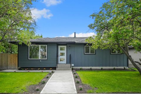 Photo of 419 Acadia Drive SE, Calgary, AB T2J 0A9 (MLS # A2320209)