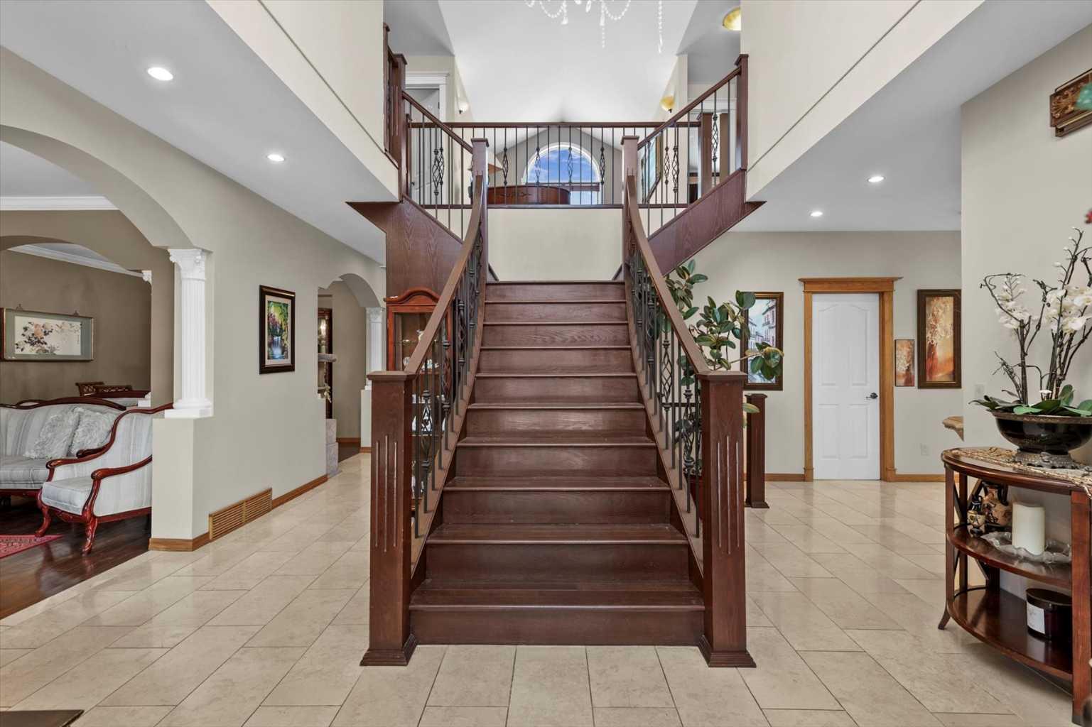 159 Rosewood Drive SW