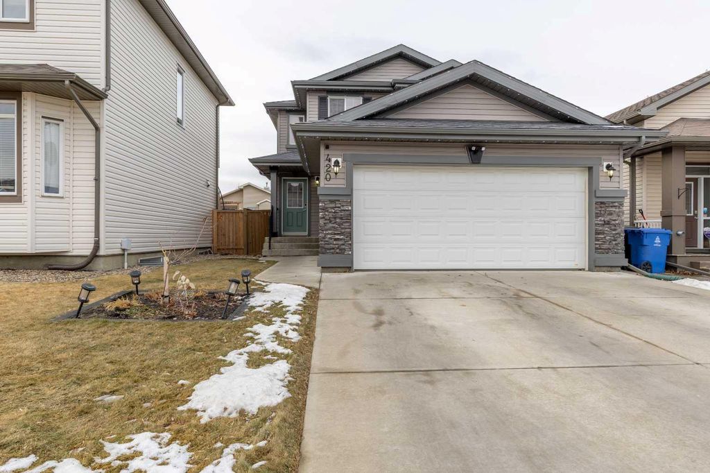 Photo of 420 Silkstone Crescent W, Lethbridge, AB T1J 2G3 (MLS # A2280765)