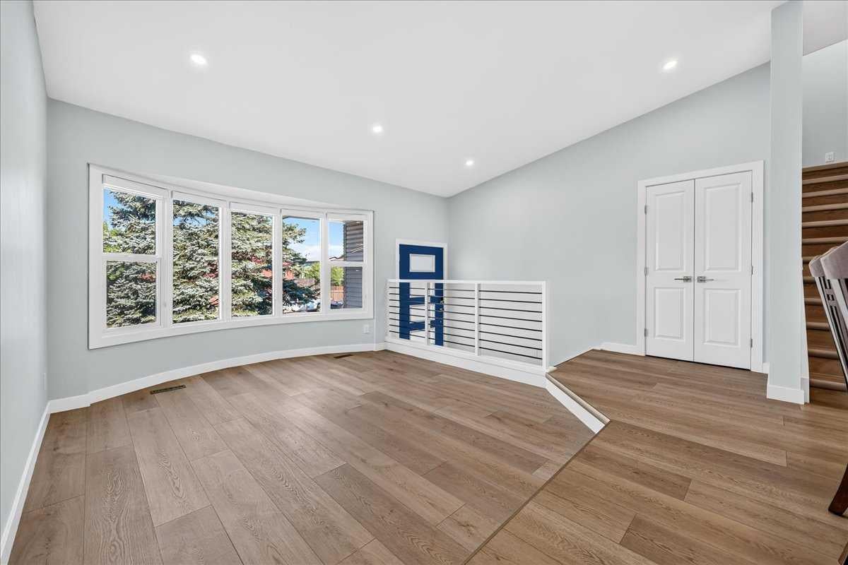 55 Whitehaven Crescent NE