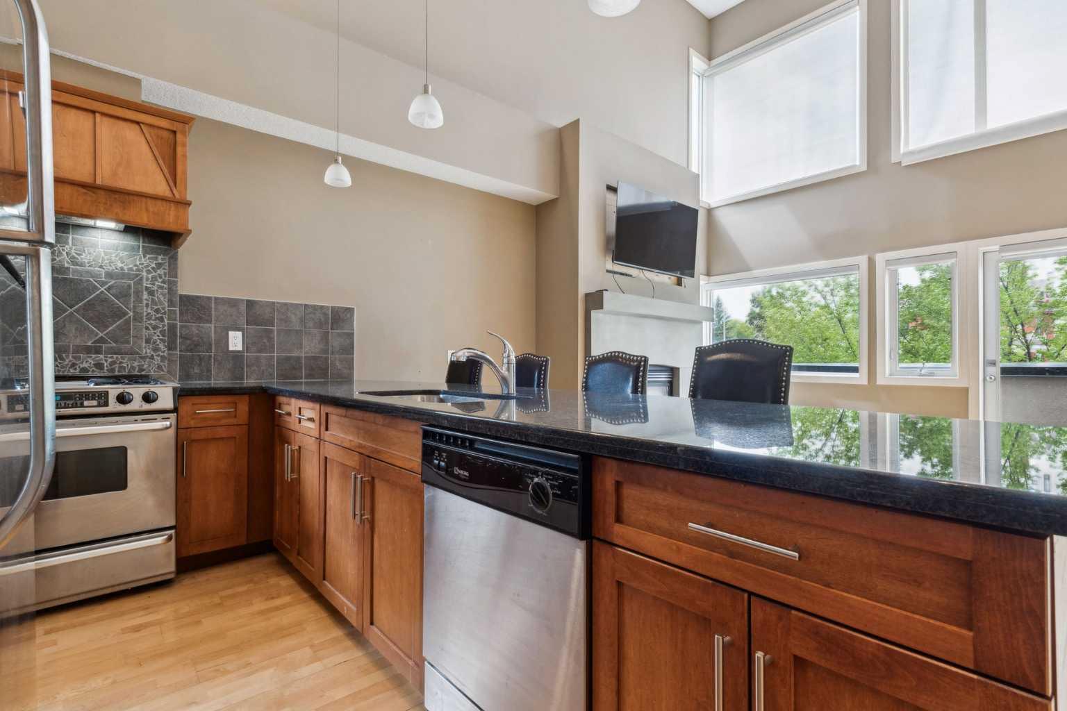 1818 14 Street SW 401