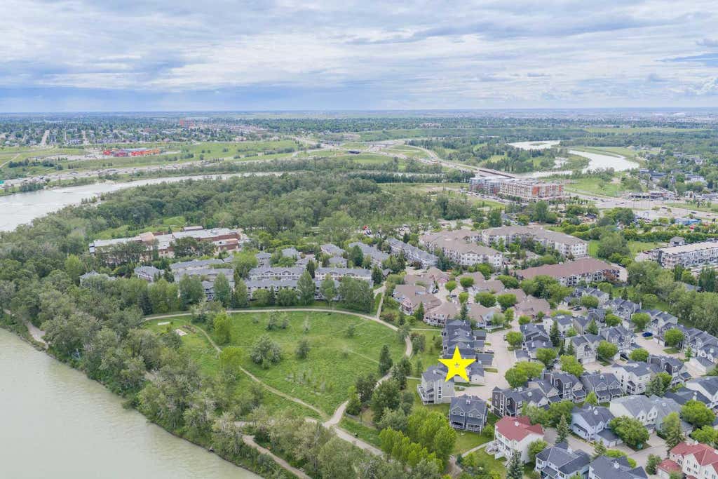 Photo of 142 INGLEWOOD Point SE, Calgary, AB T2G 5K6 (MLS # A2320007)